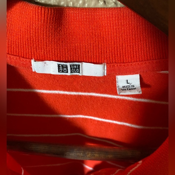 UNIQLO collared 1/4 button tee - Picture 3 of 4